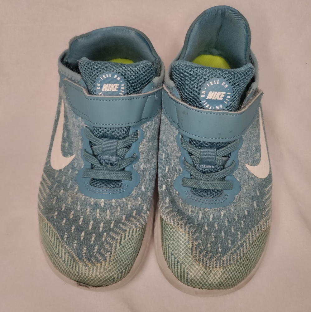 Girls size 1.5 Nike tennis shoes - Picture 4 of 4